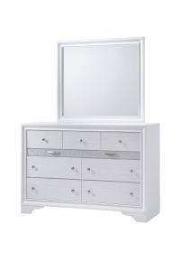 Traditional Matrix 7 Drawer Dresser in White made with Wood